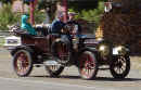 1910-White-OO-touring-Leon-Hand.jpg (52649 bytes)